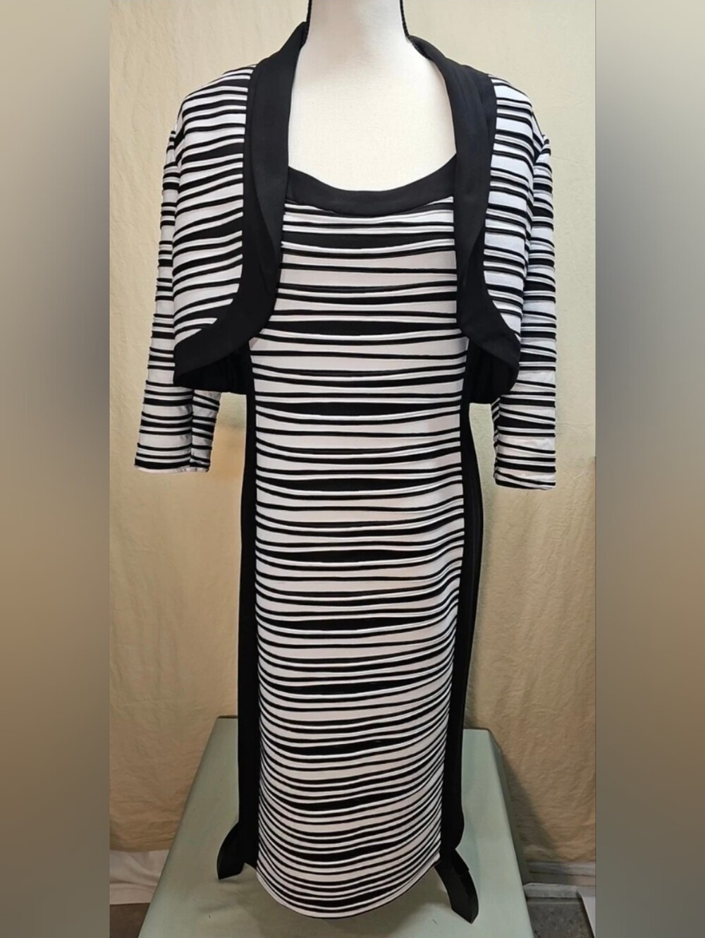 NWT R & M Richards Black & White Striped sleeveless bodycon Dress with Bolero